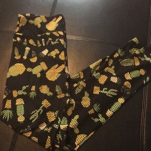 OS Lularoe leggings